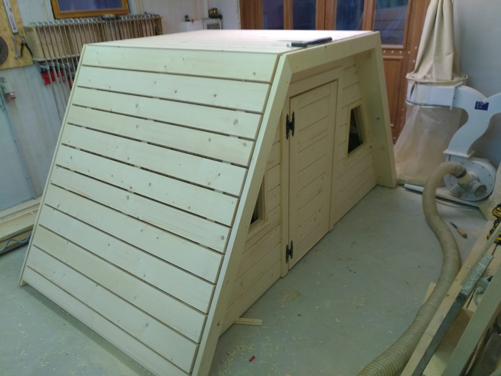 KASLES-otroška hiša